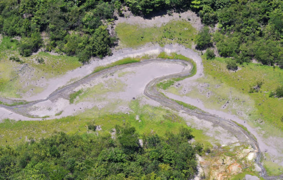 Drought in the Amazon. Credit: Pulsar Imagens / Alamy Stock Photo. FTPJG9