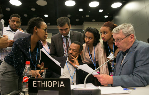 Delegates from the LDCs discuss the revised APA text at the Bonn climate conference, May 2017